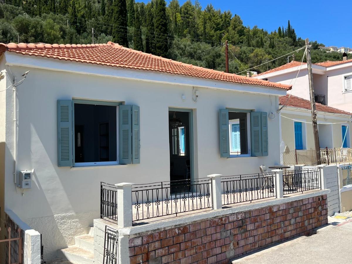 Modern Cottage On The Sea Vathy  Exterior foto
